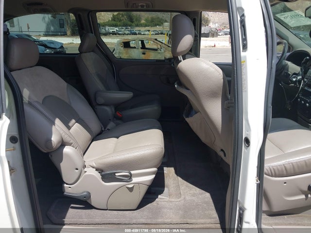 Продаж на аукціоні авто 2003 Chrysler Town & Country Limited, vin: 2C8GP64L33R233820, номер лоту: 45911798