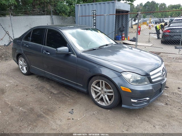 Продаж на аукціоні авто 2013 Mercedes-benz C 300 Sport 4matic, vin: WDDGF8AB3DR274408, номер лоту: 45911878