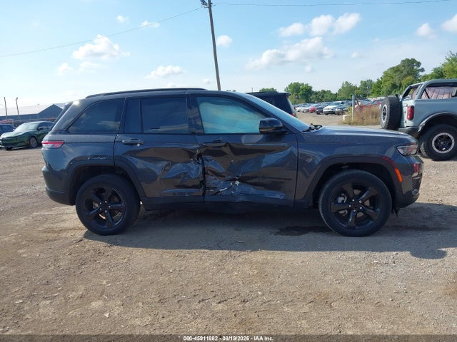 Продажа на аукционе авто 2023 Jeep Grand Cherokee Limited 4x4, vin: 1C4RJHBGXPC667244, номер лота: 45911882