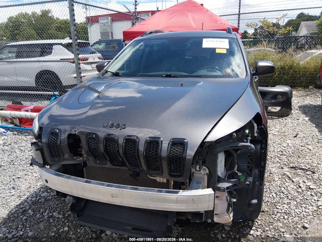 45911901 :رقم المزاد ، 1C4PJMCB1JD501733 vin ، 2018 Jeep Cherokee Latitude 4x4 مزاد بيع