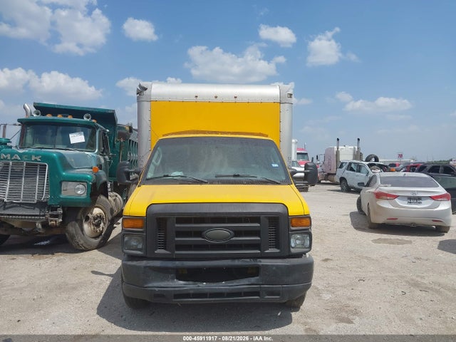 Ford E-350 Cutaway 2015 1FDWE3FS5FDA16410 Image 13