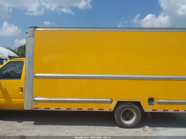 Ford E-350 Cutaway 2015 1FDWE3FS5FDA16410 Image 15