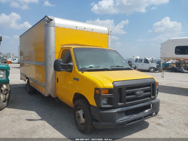 Ford E-350 Cutaway 2015 1FDWE3FS5FDA16410 Image 12