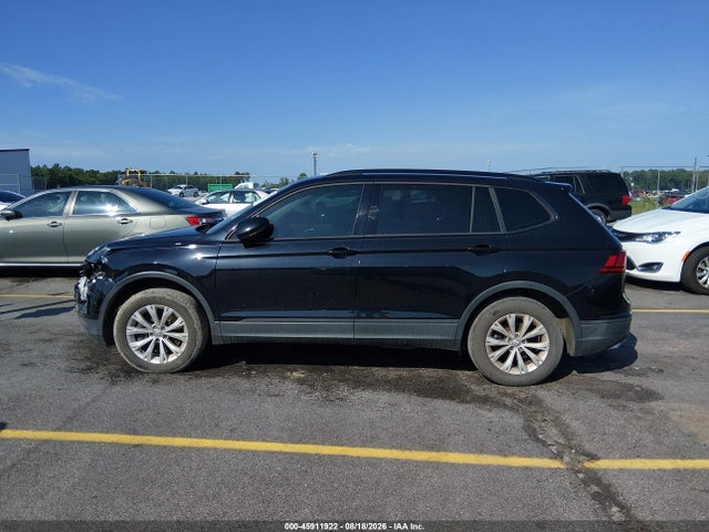 45911922 :رقم المزاد ، 3VV1B7AX6JM067849 vin ، 2018 Volkswagen Tiguan 2.0t S مزاد بيع