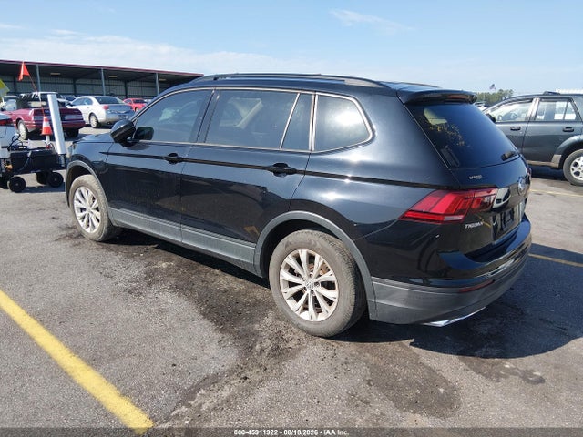 45911922 :رقم المزاد ، 3VV1B7AX6JM067849 vin ، 2018 Volkswagen Tiguan 2.0t S مزاد بيع