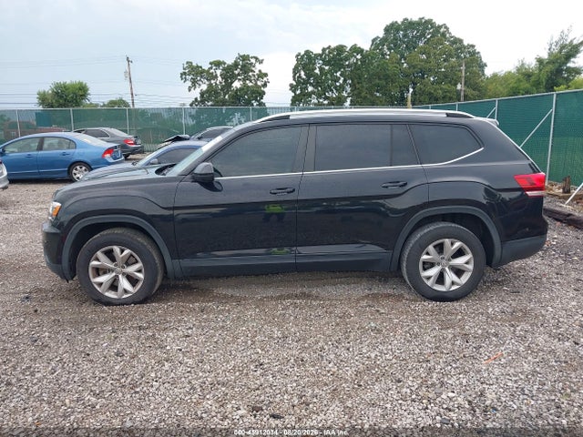 2018 Volkswagen Atlas 3.6l V6 Se მანქანა იყიდება აუქციონზე, vin: 1V2CR2CAXJC508932, აუქციონის ნომერი: 45912034