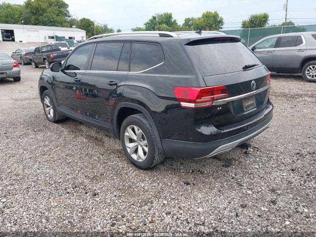 2018 Volkswagen Atlas 3.6l V6 Se მანქანა იყიდება აუქციონზე, vin: 1V2CR2CAXJC508932, აუქციონის ნომერი: 45912034
