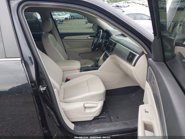 2018 Volkswagen Atlas 3.6l V6 Se მანქანა იყიდება აუქციონზე, vin: 1V2CR2CAXJC508932, აუქციონის ნომერი: 45912034