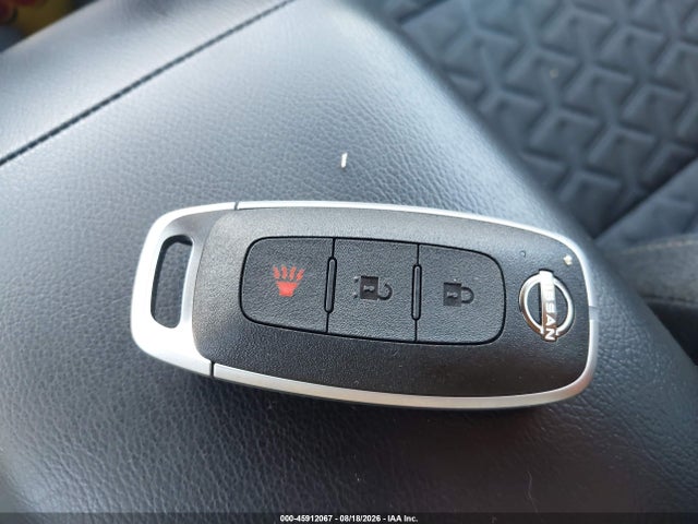 2025 Nissan Kicks Sv Fwd მანქანა იყიდება აუქციონზე, vin: 3N8AP6CA3SL400443, აუქციონის ნომერი: 45912067