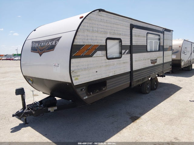 45912107 :رقم المزاد ، 4X4TWDX22NA277173 vin ، 2022 Wildwood 22rbs مزاد بيع