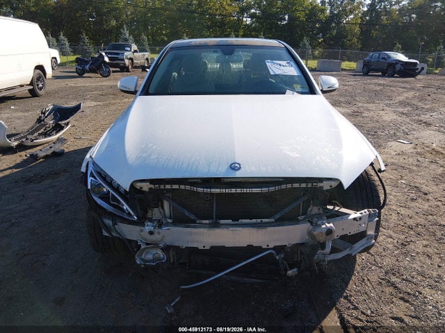 Продажа на аукционе авто 2015 Mercedes-benz C 300 4matic, vin: 55SWF4KB4FU023420, номер лота: 45912173