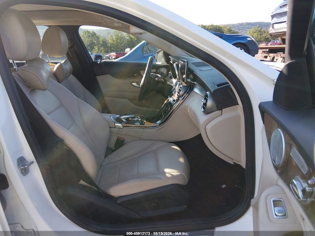 Продажа на аукционе авто 2015 Mercedes-benz C 300 4matic, vin: 55SWF4KB4FU023420, номер лота: 45912173