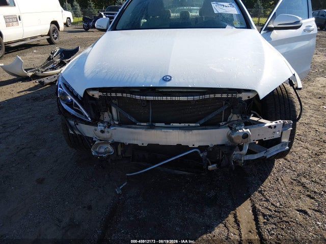 Продажа на аукционе авто 2015 Mercedes-benz C 300 4matic, vin: 55SWF4KB4FU023420, номер лота: 45912173