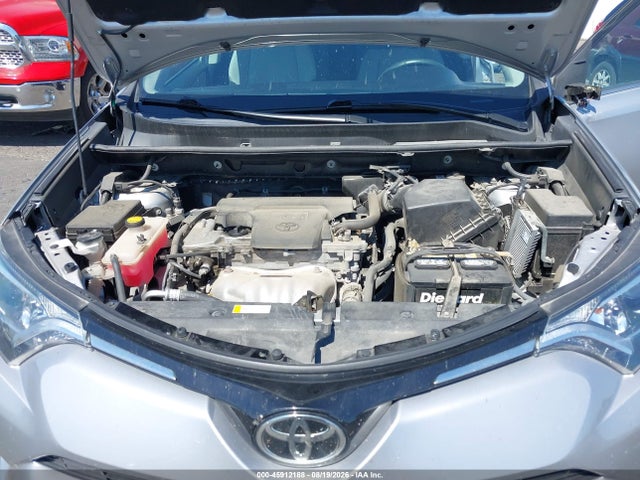 Toyota Rav4 Xle 2017 2T3RFREV3HW610609 Image 10
