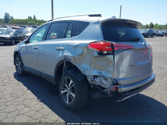 Toyota Rav4 Xle 2017 2T3RFREV3HW610609 Image 3