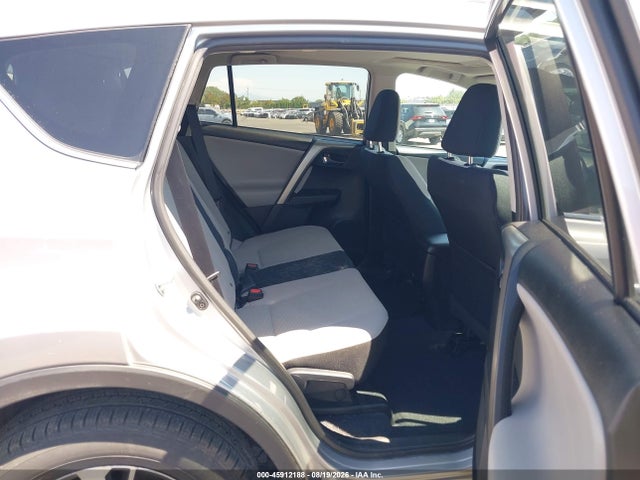 Toyota Rav4 Xle 2017 2T3RFREV3HW610609 Image 8