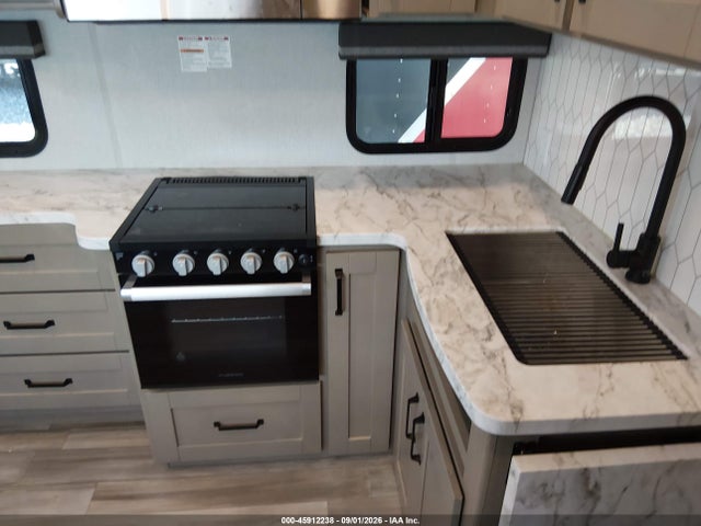 45912238 :رقم المزاد ، 573FR3427R3347424 vin ، 2024 Grand Design Reflection 278bh 5th Whl Travel Trailer مزاد بيع