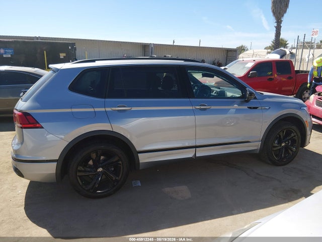 Продажа на аукционе авто 2024 Volkswagen Tiguan 2.0t Se R-line Black, vin: 3VVCB7AX9RM174558, номер лота: 45912245