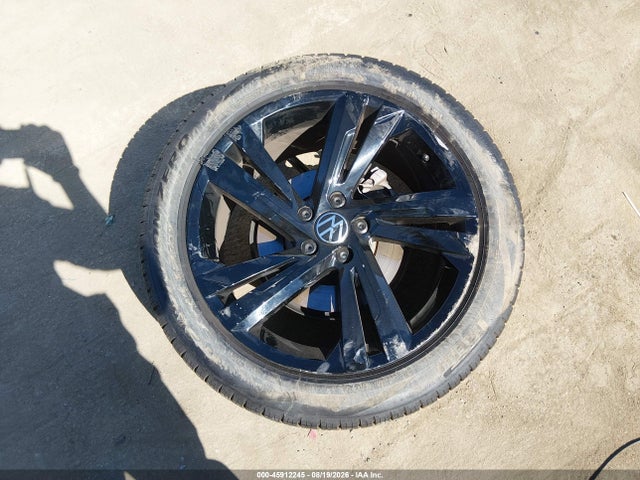 Продажа на аукционе авто 2024 Volkswagen Tiguan 2.0t Se R-line Black, vin: 3VVCB7AX9RM174558, номер лота: 45912245