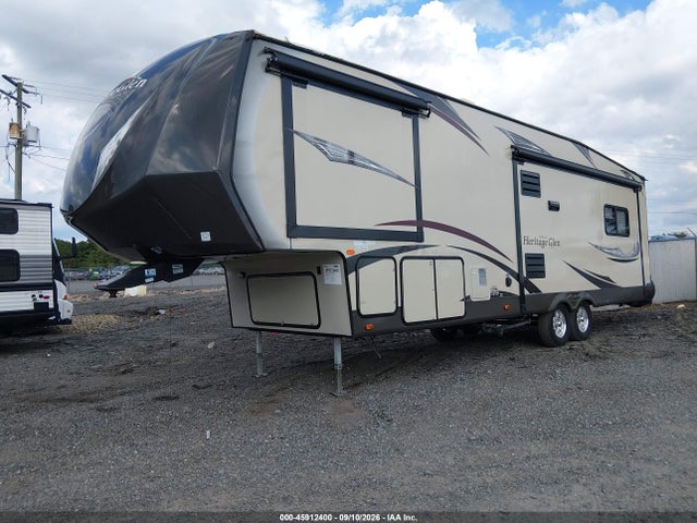 Продаж на аукціоні авто 2015 Wildwood Heritage Glen, vin: 4X4FWBJ20FU007188, номер лоту: 45912400