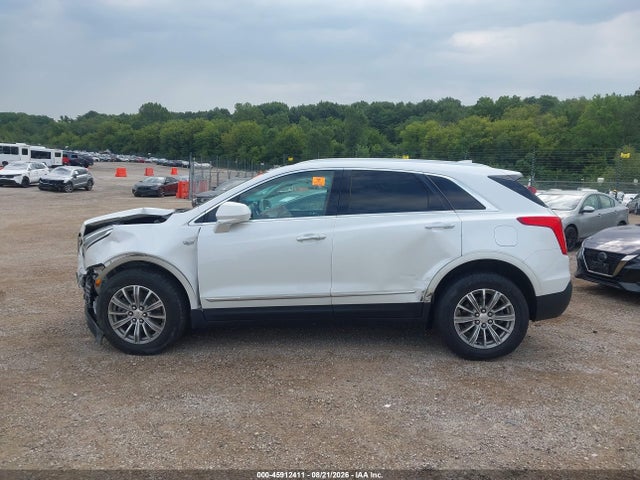 45912411 :رقم المزاد ، 1GYKNDRS6HZ206527 vin ، 2017 Cadillac Xt5 Luxury مزاد بيع
