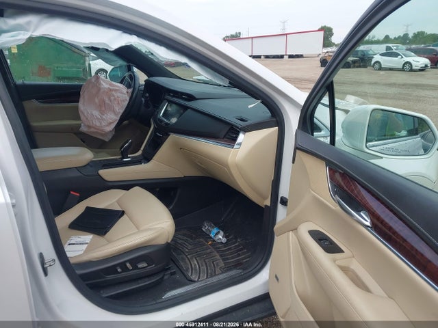 45912411 :رقم المزاد ، 1GYKNDRS6HZ206527 vin ، 2017 Cadillac Xt5 Luxury مزاد بيع