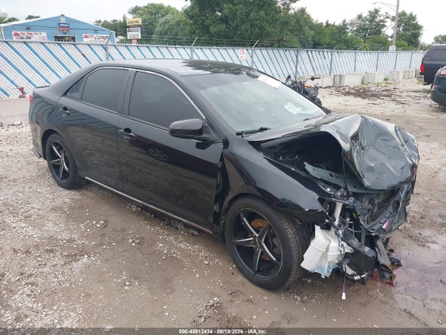 2014 Toyota Camry Le მანქანა იყიდება აუქციონზე, vin: 4T4BF1FKXER442324, აუქციონის ნომერი: 45912434