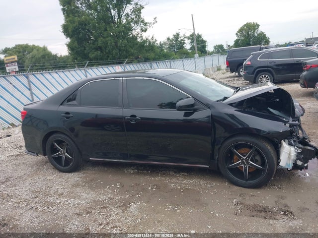 2014 Toyota Camry Le მანქანა იყიდება აუქციონზე, vin: 4T4BF1FKXER442324, აუქციონის ნომერი: 45912434