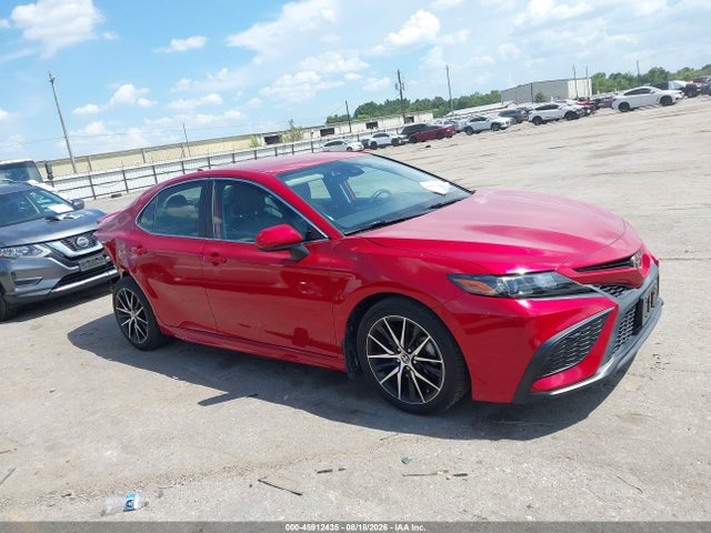45912435 :رقم المزاد ، 4T1G11AK4MU496870 vin ، 2021 Toyota Camry Se مزاد بيع