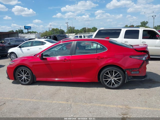 45912435 :رقم المزاد ، 4T1G11AK4MU496870 vin ، 2021 Toyota Camry Se مزاد بيع