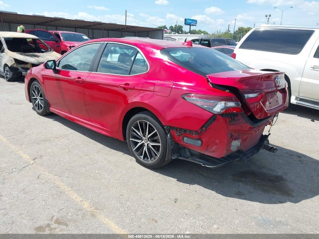 45912435 :رقم المزاد ، 4T1G11AK4MU496870 vin ، 2021 Toyota Camry Se مزاد بيع