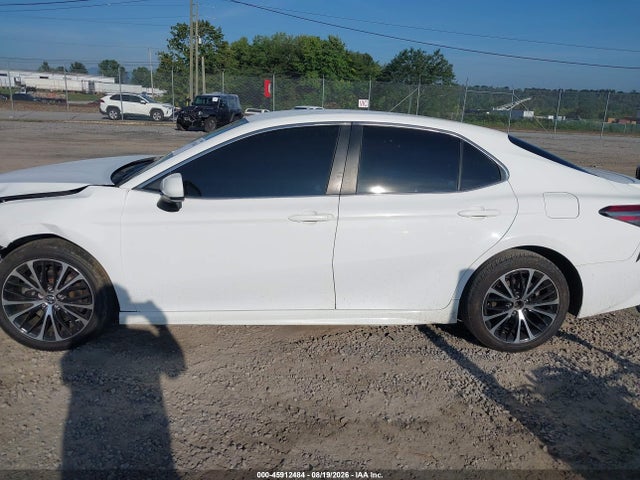 45912484 :رقم المزاد ، 4T1B11HK4JU087229 vin ، 2018 Toyota Camry Se مزاد بيع