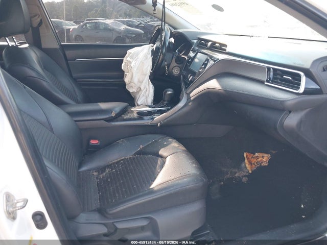 45912484 :رقم المزاد ، 4T1B11HK4JU087229 vin ، 2018 Toyota Camry Se مزاد بيع