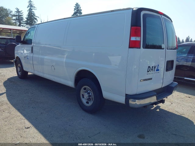 Chevrolet Express 3500 Work Van 2019 1GCZGHFG4K1194938 Image 3