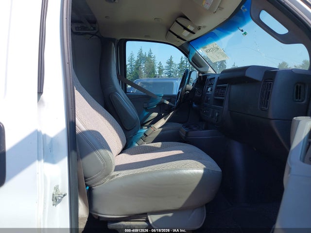 Chevrolet Express 3500 Work Van 2019 1GCZGHFG4K1194938 Image 5