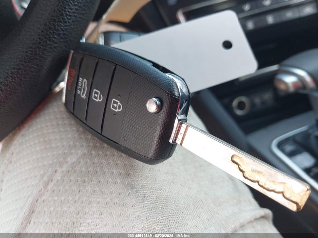 2018 Kia Optima Lx მანქანა იყიდება აუქციონზე, vin: 5XXGT4L31JG268686, აუქციონის ნომერი: 45912549