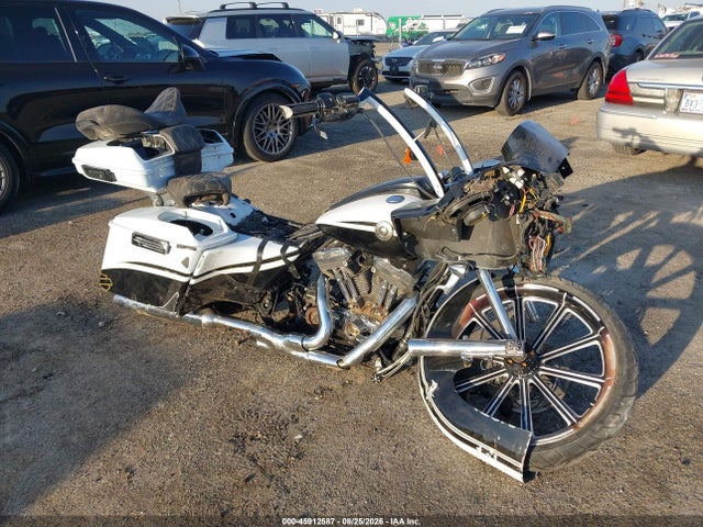 2012 Harley-davidson Fltrxse Cvo Road Glide Custom მანქანა იყიდება აუქციონზე, vin: 1HD1TC811CB950983, აუქციონის ნომერი: 45912587