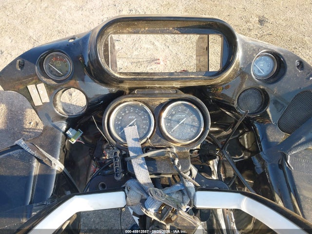 2012 Harley-davidson Fltrxse Cvo Road Glide Custom მანქანა იყიდება აუქციონზე, vin: 1HD1TC811CB950983, აუქციონის ნომერი: 45912587
