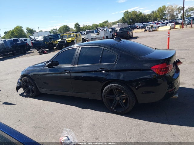 BMW 320i Xdrive 2018 WBA8A3C56JA357779 Image 14