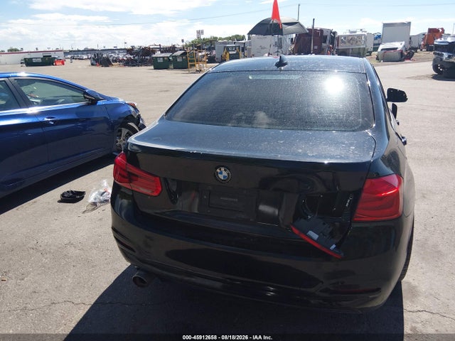 BMW 320i Xdrive 2018 WBA8A3C56JA357779 Image 16