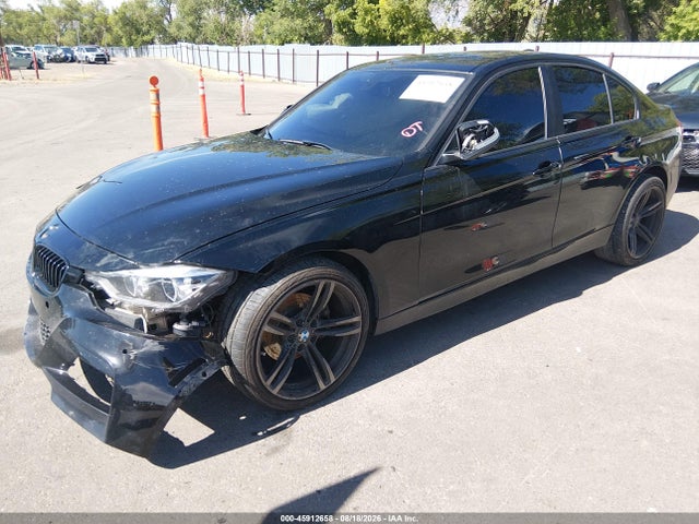 BMW 320i Xdrive 2018 WBA8A3C56JA357779 Image 2
