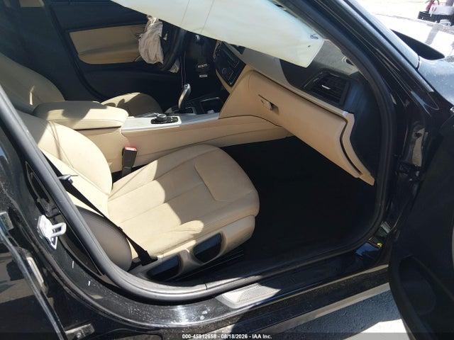 BMW 320i Xdrive 2018 WBA8A3C56JA357779 Image 5