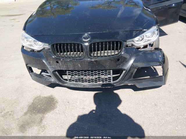 2018 Bmw 320i Xdrive მანქანა იყიდება აუქციონზე, vin: WBA8A3C56JA357779, აუქციონის ნომერი: 45912658