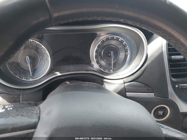 Продажа на аукционе авто 2015 Chrysler 300 Limited, vin: 2C3CCAAG2FH749283, номер лота: 45912778