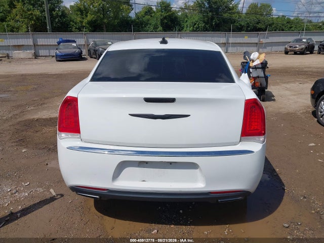 Продажа на аукционе авто 2015 Chrysler 300 Limited, vin: 2C3CCAAG2FH749283, номер лота: 45912778