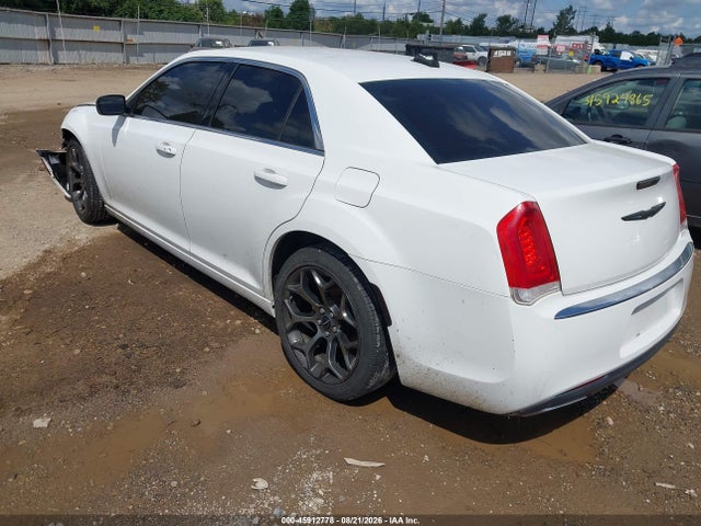 Продажа на аукционе авто 2015 Chrysler 300 Limited, vin: 2C3CCAAG2FH749283, номер лота: 45912778