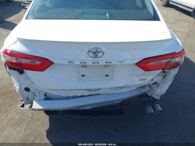 Auction sale of the 2018 Toyota Camry Se, vin: 4T1B11HK7JU562324, lot number: 45912822