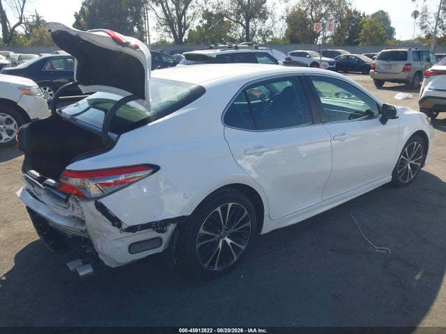 Auction sale of the 2018 Toyota Camry Se, vin: 4T1B11HK7JU562324, lot number: 45912822