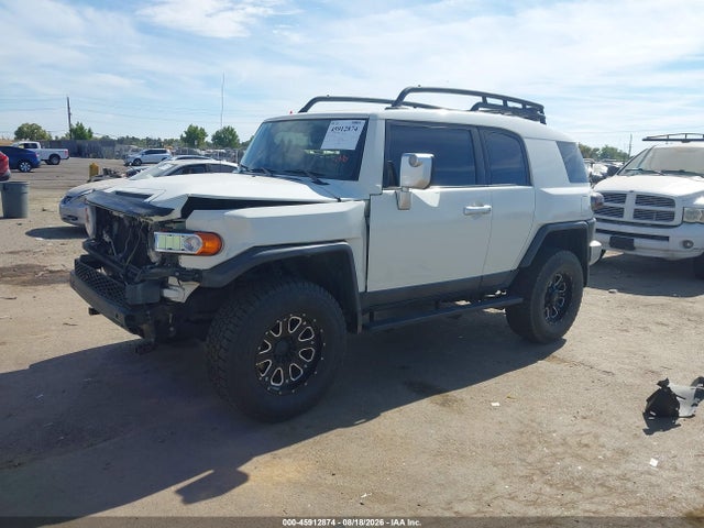 Продажа на аукционе авто 2013 Toyota Fj Cruiser, vin: JTEBU4BF0DK158558, номер лота: 45912874