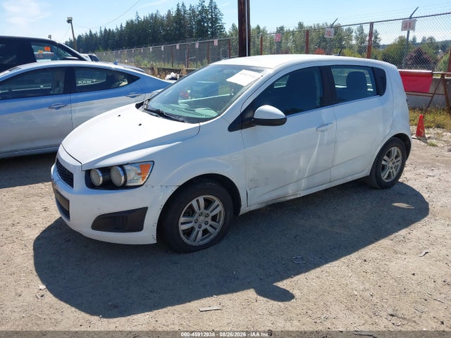 Chevrolet Sonic Lt Auto 2014 1G1JC6SB8E4117590 Image 2
